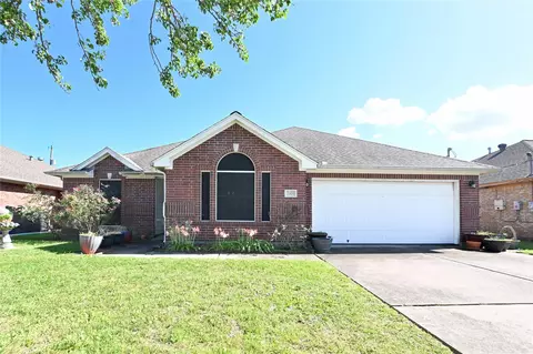 2909 30th Ave N, Texas City, TX 77590