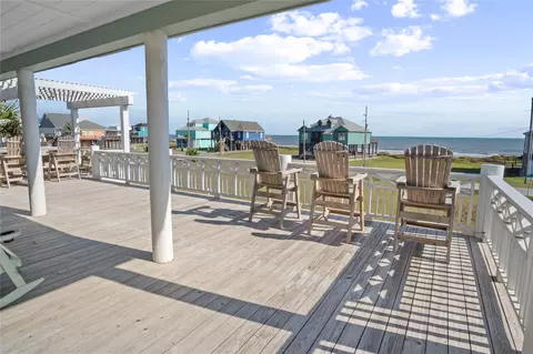 940 Raymond, Crystal Beach, TX 77650