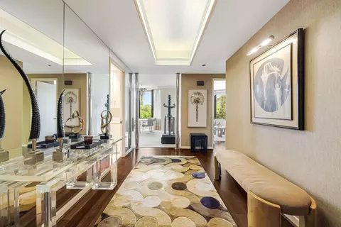 5555 Del Monte Dr #207, Houston, TX 77056