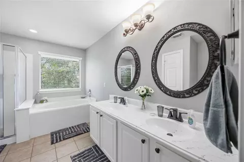 Bath - 71 Summerhaze Cir, Spring, TX 77382 photo 3 of 4
