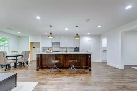 6003 Sanford Rd, Houston, TX 77096