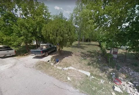 2910 Staples St, Houston, TX 77026