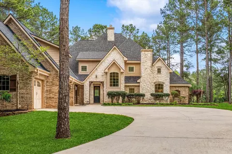 28742 Champions Dr, Magnolia, TX 77355