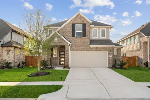 7823 Open Point Dr, Cypress, TX 77433