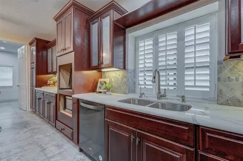 Kitchen - 7631 Post Bridge Rd, Spring, TX 77389 photo 4 of 4