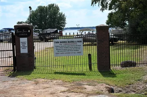 00 E Shore Dr, Willis, TX 77318 photo 8