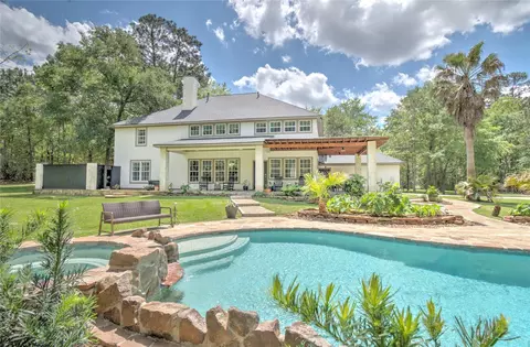 15508 Crown Oaks Dr, Montgomery, TX 77316