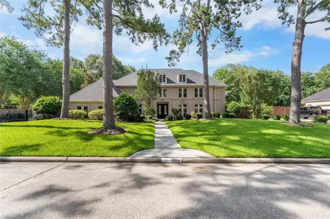 5918 Elmwood Hill Ln, Kingwood, TX 77345