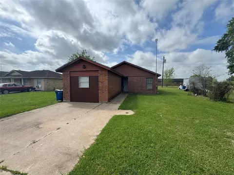 733 Pine Ave, Prairie View, TX 77445