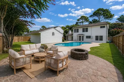 16011 Pinyon Creek Dr, Houston, TX 77095