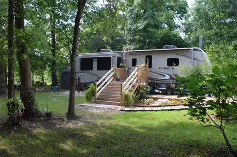 478 Center Dr, Cleveland, TX 77327
