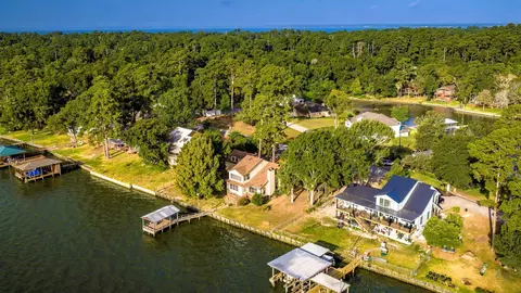 View/Area - 554 Harbor Dr, Onalaska, TX 77360 photo 7 of 7
