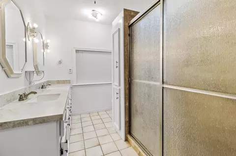 Bath - 554 Harbor Dr, Onalaska, TX 77360 photo 3 of 3