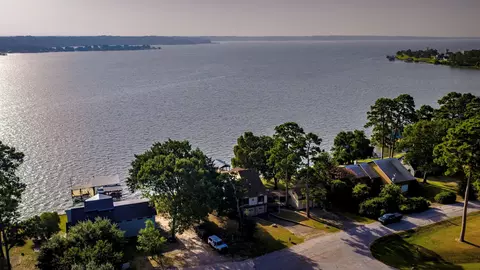 View/Area - 554 Harbor Dr, Onalaska, TX 77360 photo 3 of 7