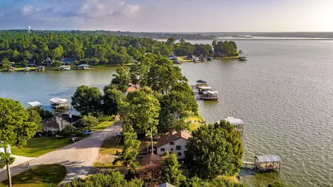 View/Area - 554 Harbor Dr, Onalaska, TX 77360 photo 1 of 7