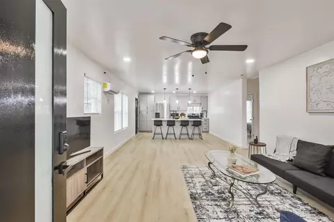 4705 Ab Pease St, Houston, TX 77023