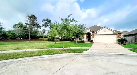 516 Fieldhaven Ct, La Marque, TX 77568