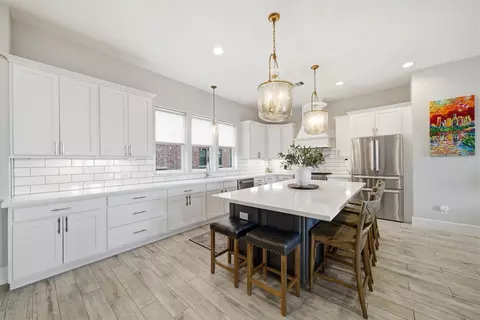 2813 Hicks St, Houston, TX 77007
