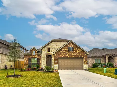 3321 Explorer Dr, Texas City, TX 77591