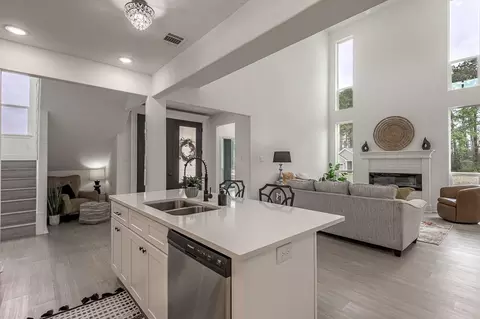 Kitchen - 97 Oakridge S, Trinity, TX 75862 photo 3 of 3