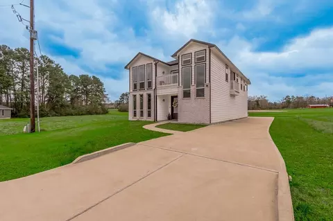 Exterior - 97 Oakridge S, Trinity, TX 75862 photo 10 of 10