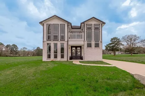 Exterior - 97 Oakridge S, Trinity, TX 75862 photo 2 of 10