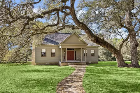 207 Bauer Rummel Rd, Round Top, TX 78954