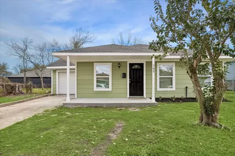 705 Westshire Dr, Houston, TX 77013