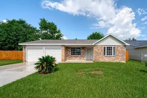 8619 Valley Meadow Dr, Houston, TX 77078