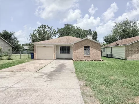 2612 4th Ave N, Texas City, TX 77590