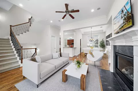 2828 Sherwin St, Houston, TX 77007