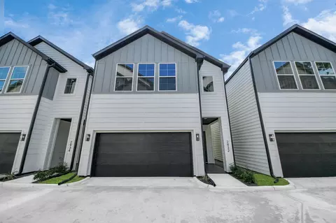 2432 Harrington St, Houston, TX 77026