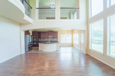 Living - 7218 Kerrigan Ct, Spring, TX 77379 photo 7 of 11