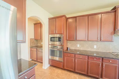 Kitchen - 7218 Kerrigan Ct, Spring, TX 77379 photo 2 of 2