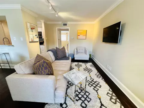 3402 Garrott St #16, Houston, TX 77006
