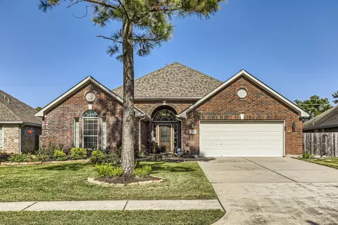 19606 Nara Vista Dr, Tomball, TX 77377