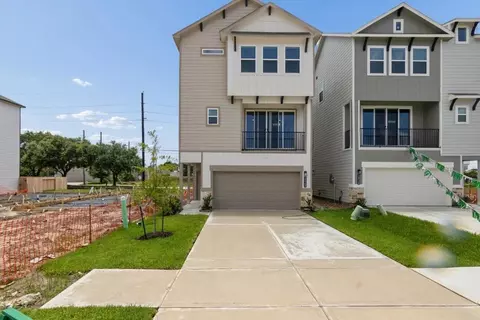 14942 Eagle Feather Rd Dr, Houston, TX 77090