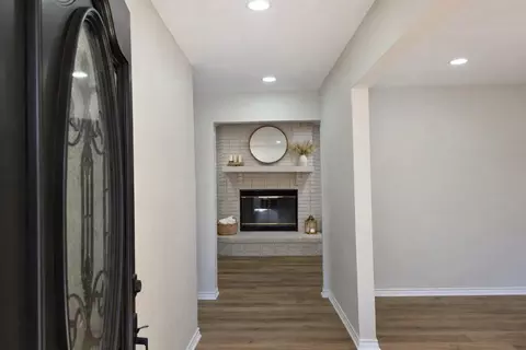 8708 W Fox Rd, Orange, TX 77632