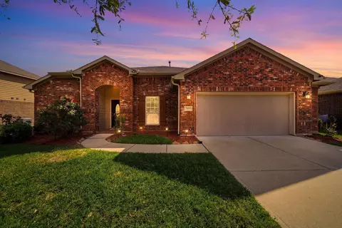 Exterior - 7618 Willow School Dr, Spring, TX 77389 photo 2 of 4