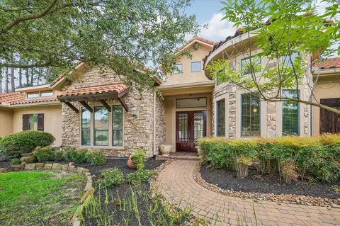 70 Shadow Creek Ridge Dr, Spring, TX 77389