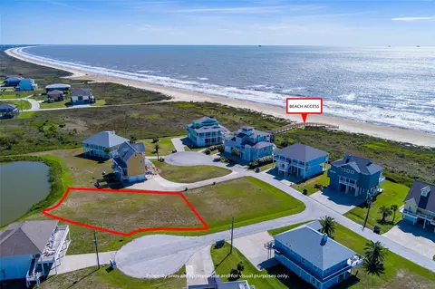 704 Cameron Cir, Port Bolivar, TX 77650
