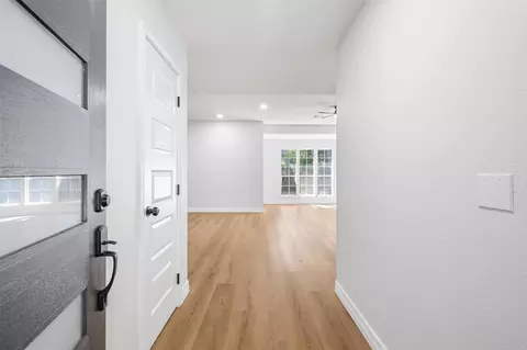 3 Still Corner Pl, Spring, TX 77381 photo 5
