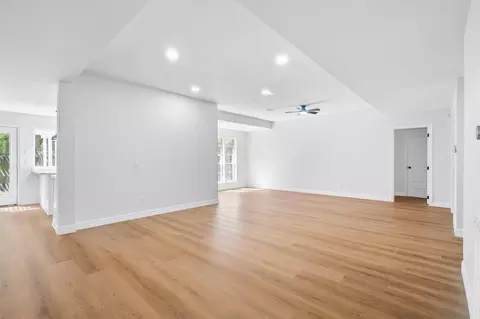 3 Still Corner Pl, Spring, TX 77381 photo 6