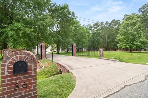 Exterior - 36 Wind River Dr, Conroe, TX 77384 photo 2 of 10