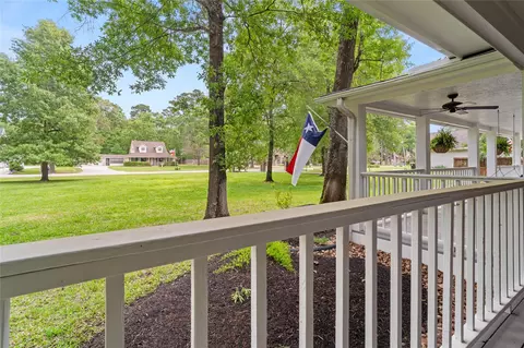 Exterior - 36 Wind River Dr, Conroe, TX 77384 photo 5 of 10