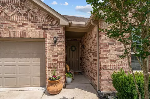 Exterior - 29511 Water Willow Trace Dr, Spring, TX 77386 photo 4 of 16