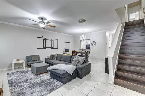 17421 Red Oak Dr #7421, Houston, TX 77090