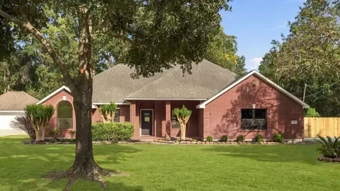 1002 Westwood North Dr, Magnolia, TX 77354