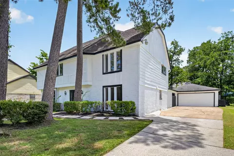 1123 Suwanee Ln, Houston, TX 77090