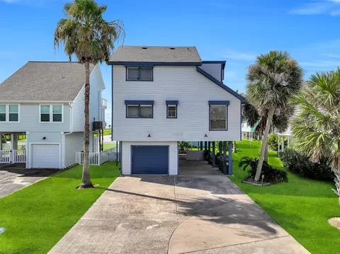13819 San Domingo Dr, Galveston, TX 77554